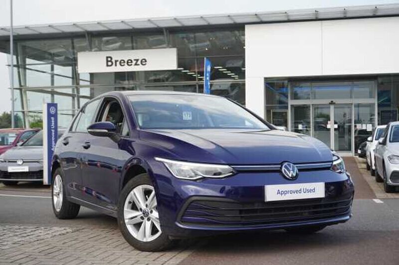 Used 2023 VW Golf VIII Life Hatchback | £19,470 (Super price) - Image 1/4