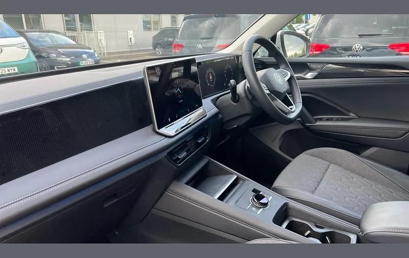 Used VW Tiguan Life 128 HP (94 kW) 2024 White SUV