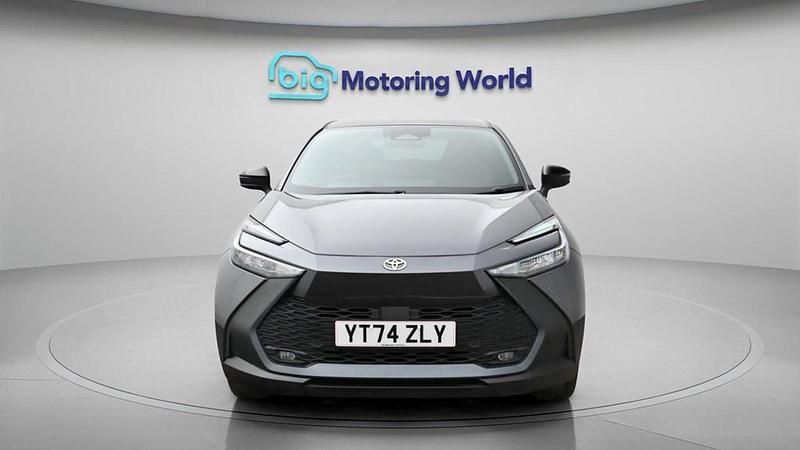 Second-hand Toyota C-HR Design 223 CP (164 kW) 2024 Gri SUV