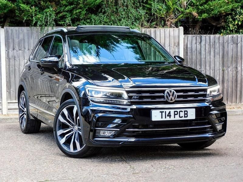 Black Used 2018 VW Tiguan R-line SUV | £21,150 (Good price) - Image 1/4