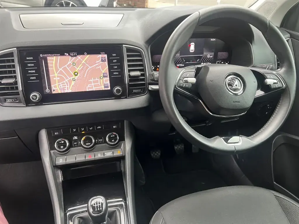 Used Skoda Karoq SE Drive 2023 Silver SUV