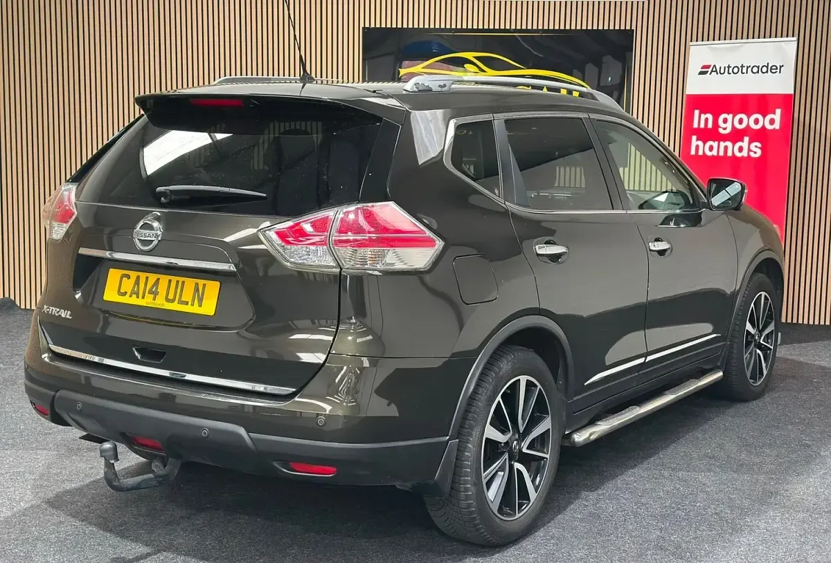 Used Nissan X-Trail Tekna 130 HP (95 kW) 2014 Green SUV