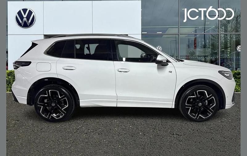 Used VW Tiguan R-line 147 HP (108 kW) 2025 White SUV