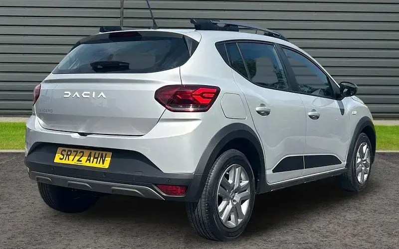 Begagnad Dacia Sandero Expression 91 HK (66 kW) 2025 Halvkombi