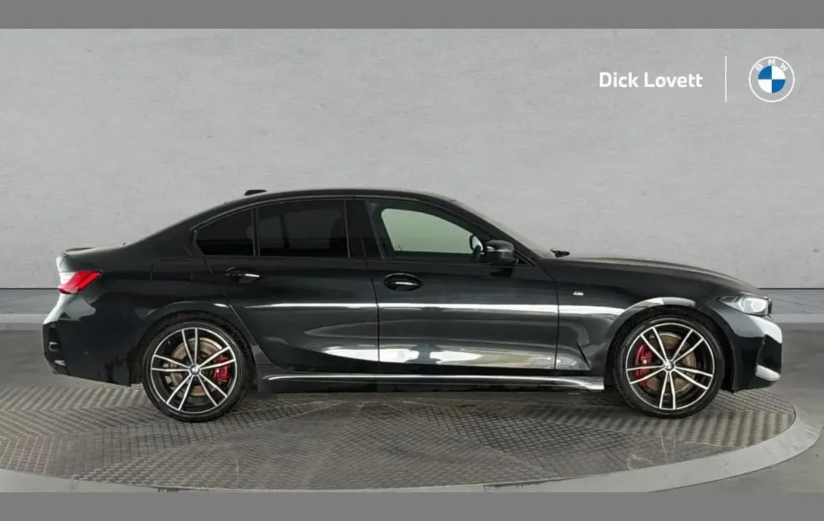 Usado BMW 320 M Sport 181 HP (133 kW) 2024 Preto Sedan