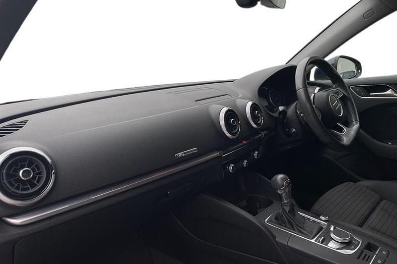 Used Audi A3 Sport 150 HP (110 kW) 2018 Blue Sedan