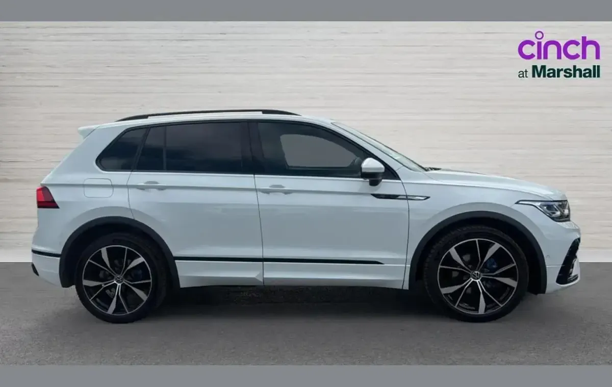 Usado VW Tiguan R-line 150 HP (110 kW) 2022 Branco SUV
