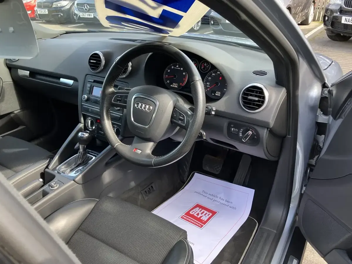 Usado Audi A3 S-Line 200 HP (147 kW) 2010 Prateado Citadino