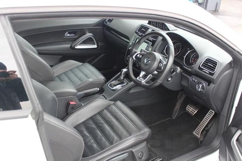 Used VW Scirocco R-line 180 HP (132 kW) 2017 White Coupe