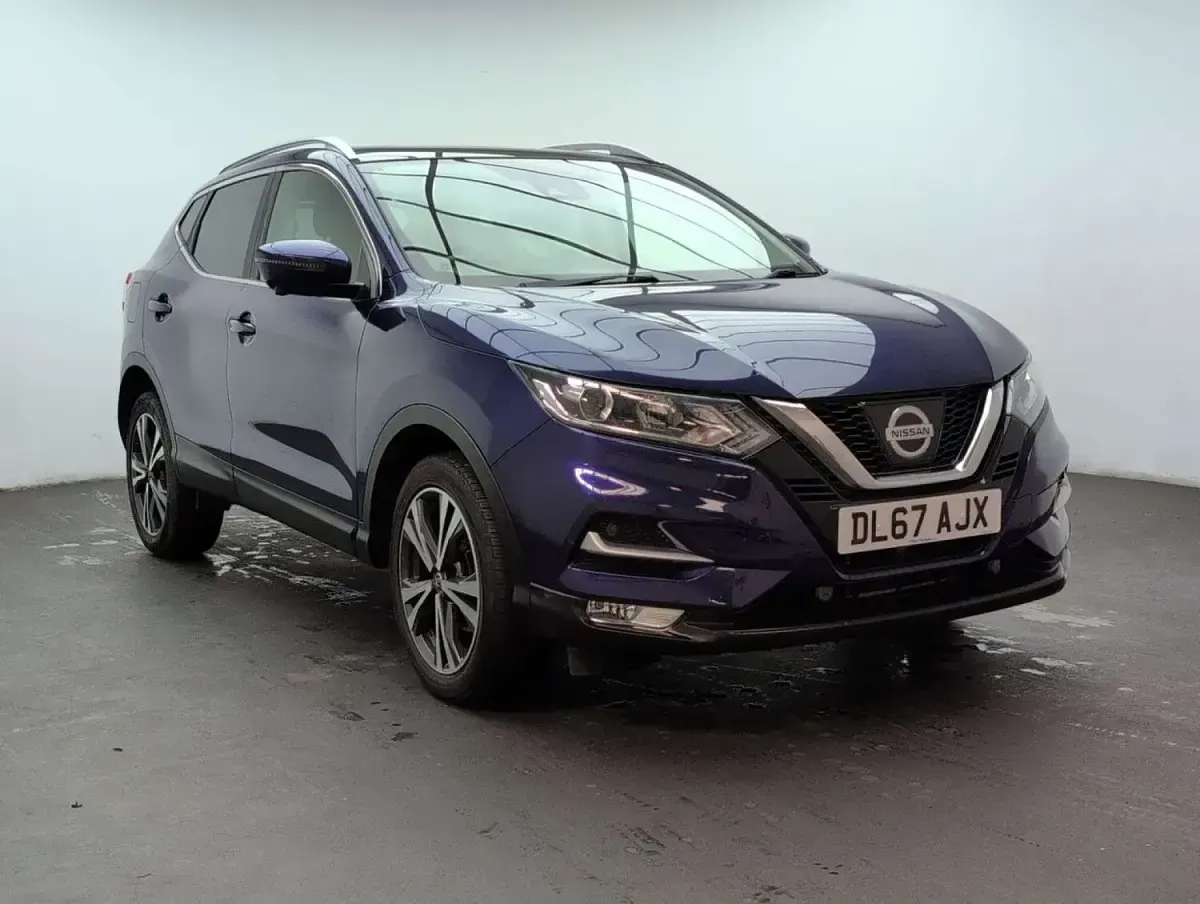 Used Nissan Qashqai N-Connecta 115 HP (84 kW) 2017 Blue SUV
