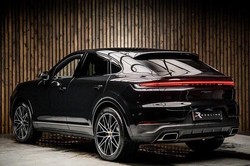 Usado Porsche Cayenne 353 HP (259 kW) 2024 Preto SUV