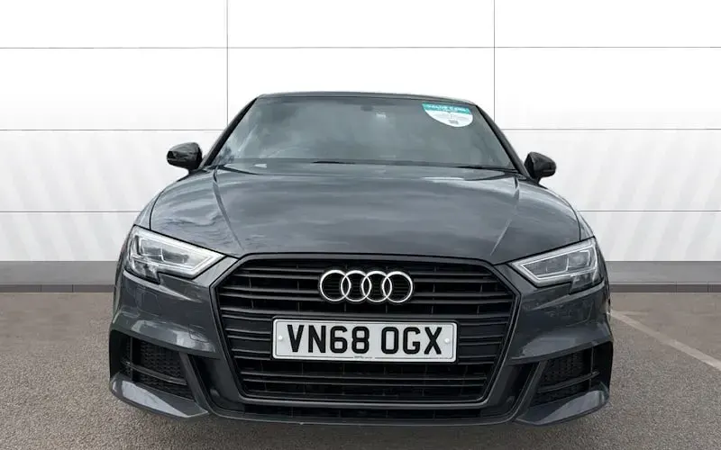 Usado Audi A3 Sportback Black Edition 150 HP (110 kW) 2019 Citadino