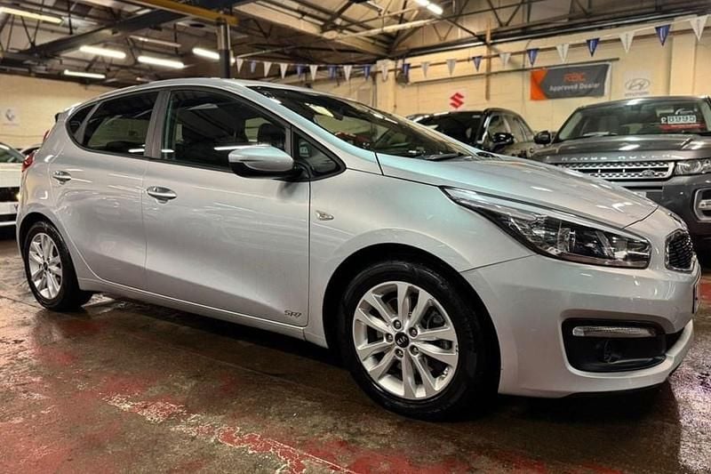 Silver Used 2017 Kia Ceed 2 Hatchback | £4,900 (Good price) - Image 1/1