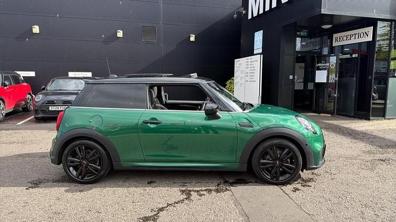 Używany Mini Cooper Hatch 134 KM (98 kW) 2023 Zielony Hatchback