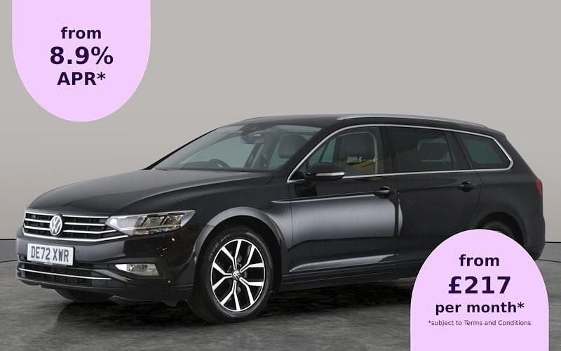 Used 2023 VW Passat SEL Estate | £15,450 (Good price) - Image 1/3