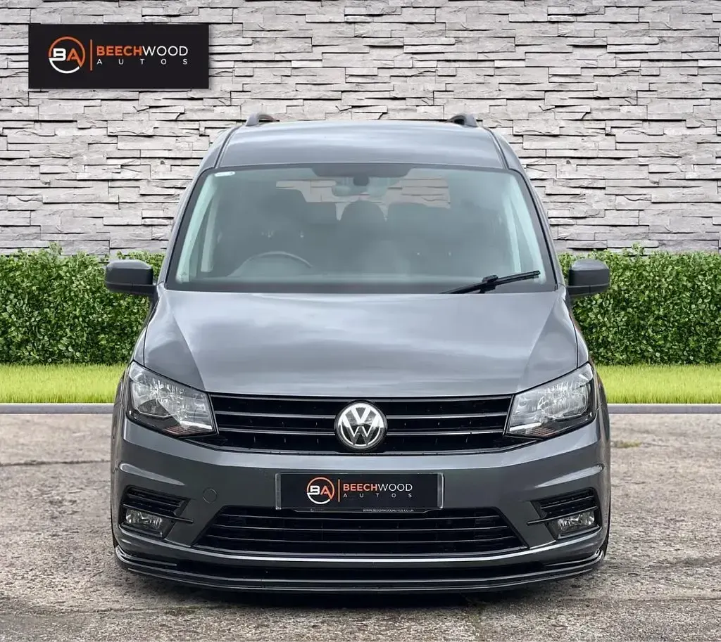 Used VW Caddy Maxi Life 101 HP (74 kW) 2016 Grey MPV
