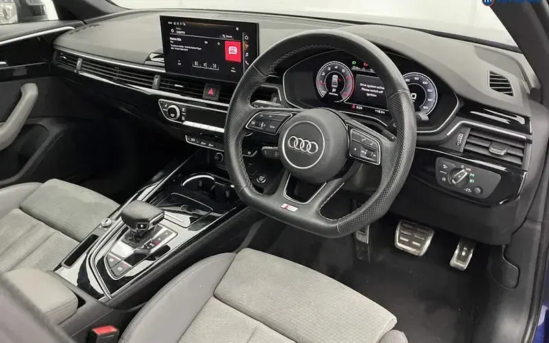 Used Audi A4 Black Edition 150 HP (110 kW) 2023 Blue Sedan