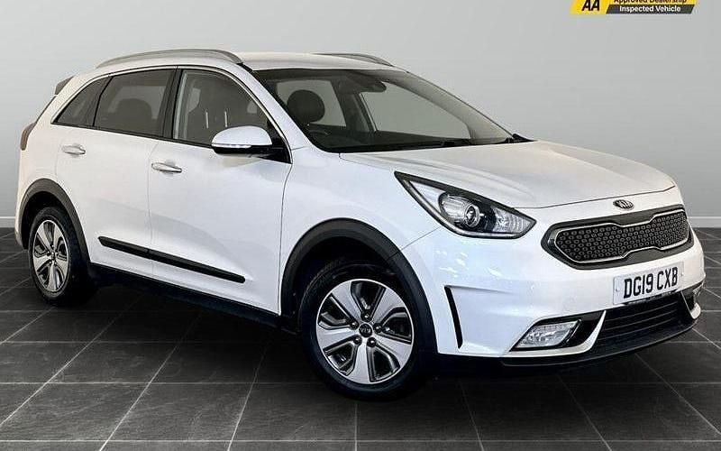 White Used 2019 Kia Niro SUV | £10,995 (Good price) - Image 1/2