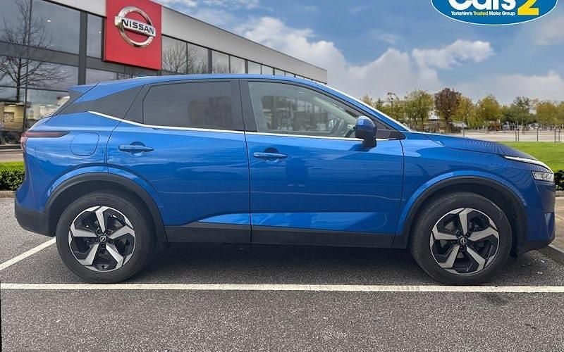 Used Nissan Qashqai N-Connecta 140 HP (102 kW) 2022 Blue SUV