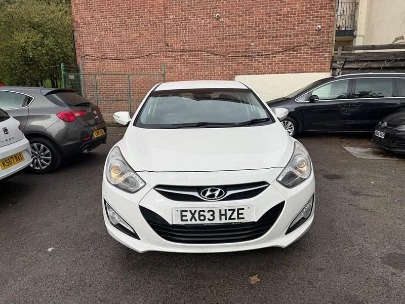 Used Hyundai i40 Active 115 HP (84 kW) 2013 White Sedan