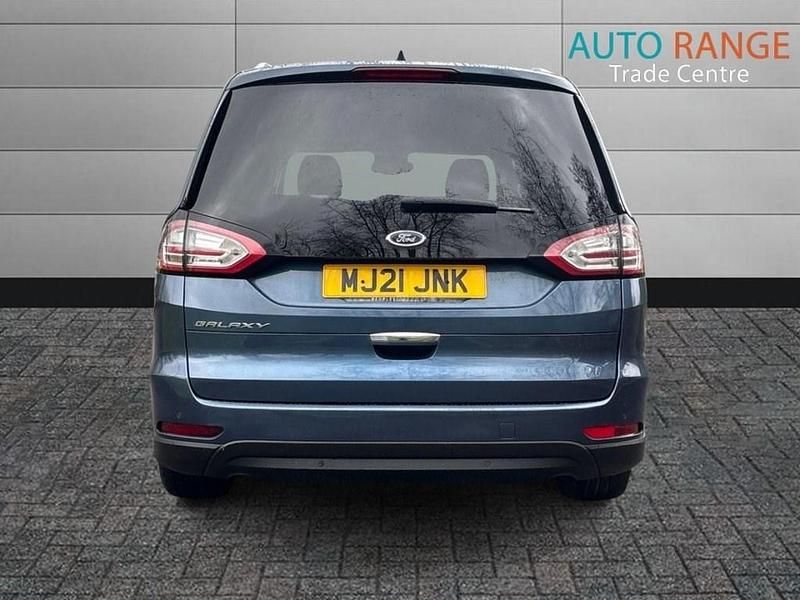 Usado Ford Galaxy Titanium 150 HP (110 kW) 2021 Azul Monovolume