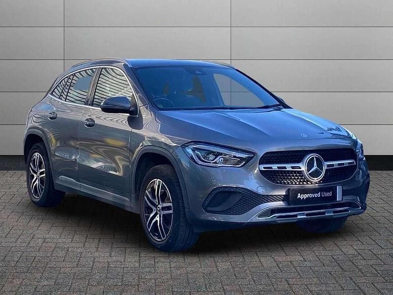 Mountain grey Used 2020 Mercedes GLA200 SUV | £24,250 (Fair price) - Image 1/4