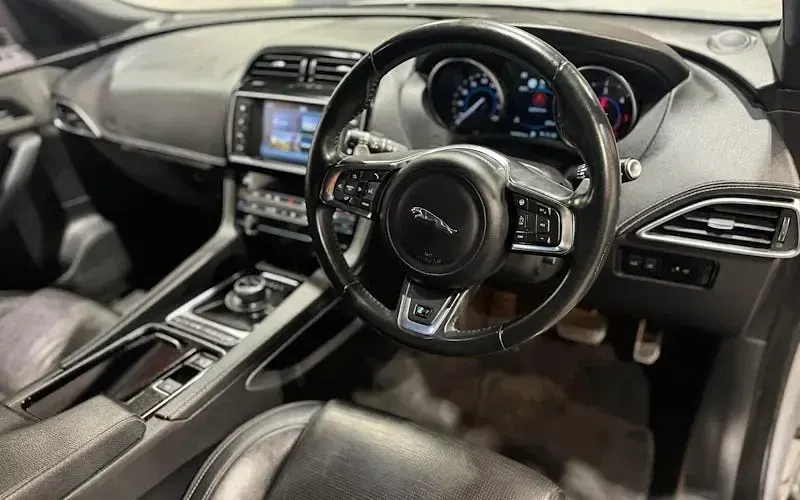 Used Jaguar F-Pace R-Sport 179 HP (131 kW) 2020 SUV
