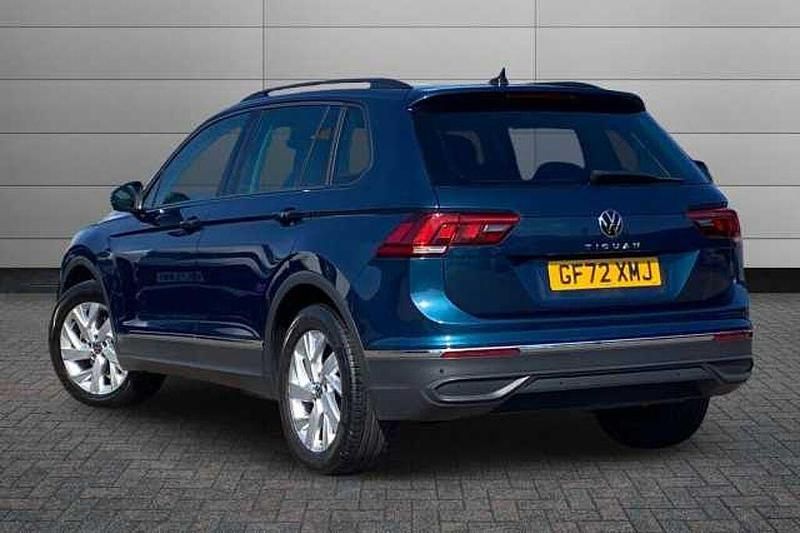 Used VW Tiguan Life 130 HP (95 kW) 2022 Nightshade blue SUV