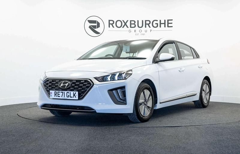 Used Hyundai Ioniq Premium 141 HP (103 kW) 2021 White Hatchback