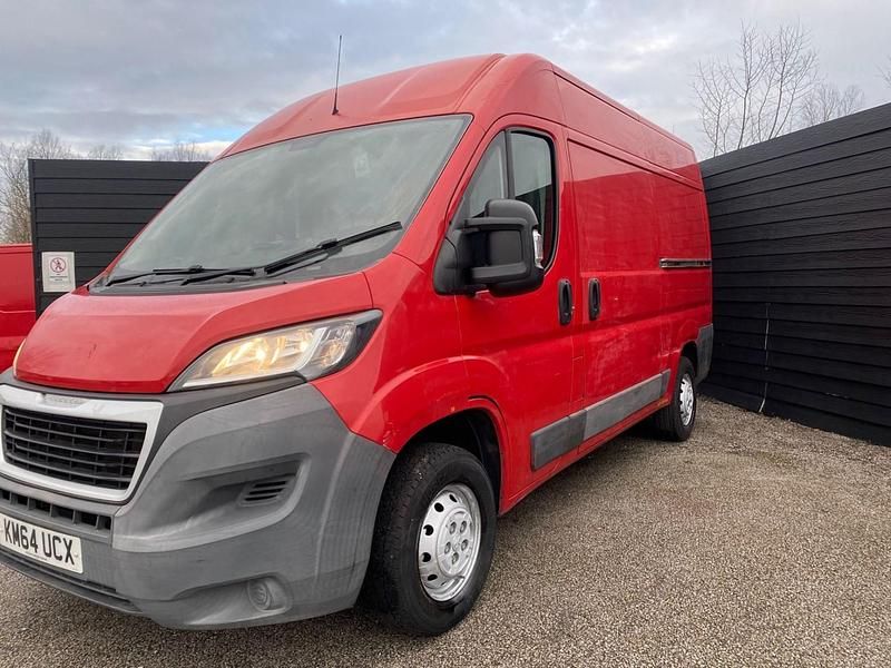 Red Used 2014 Peugeot Boxer Van | £5,995 (Good price) - Image 1/4