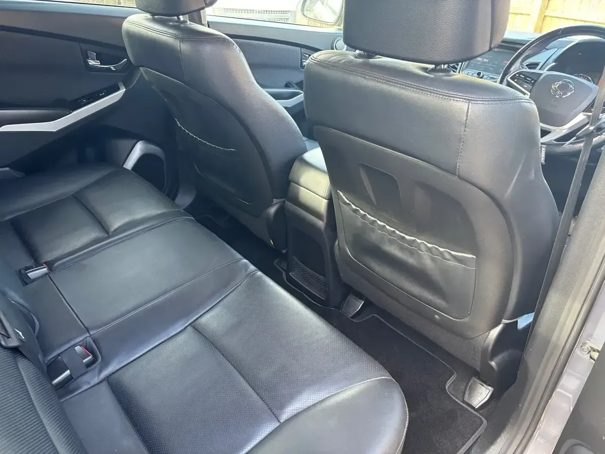 Used SsangYong Korando 178 HP (130 kW) 2018 Grey Estate