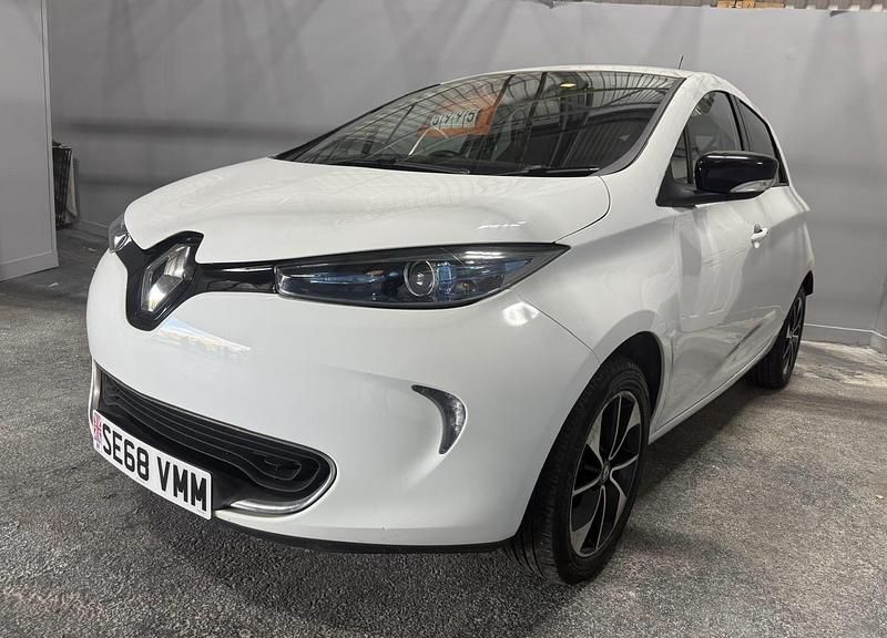 Used Renault Zoe Dynamique 80 kW (109 HP) 2019 White Hatchback