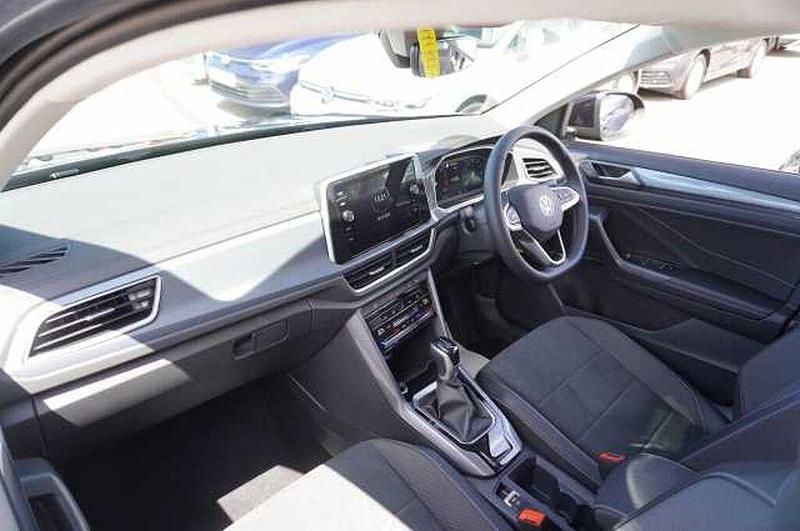 Used VW T-Roc 150 HP (110 kW) 2025 SUV