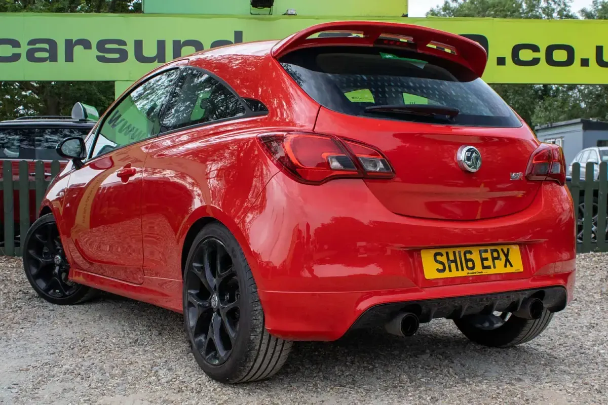 Used Vauxhall Corsa 205 HP (150 kW) 2016 Red Hatchback
