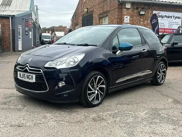 Used Citroën DS3 PureTech 110 HP (80 kW) 2015 Blue Hatchback