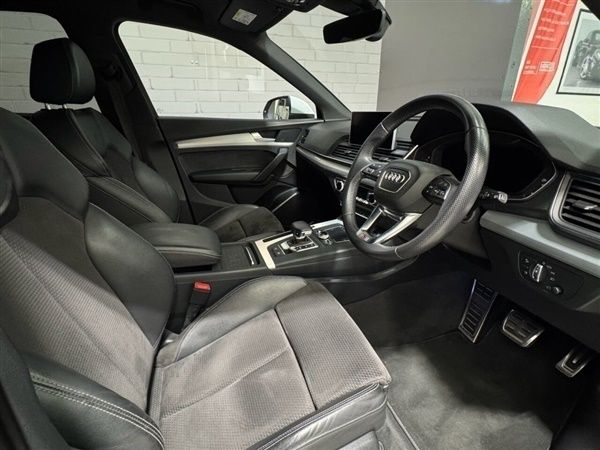 White Used 2019 Audi Q5 S-Line SUV | £22,997 (Fair price) - Image 1/1