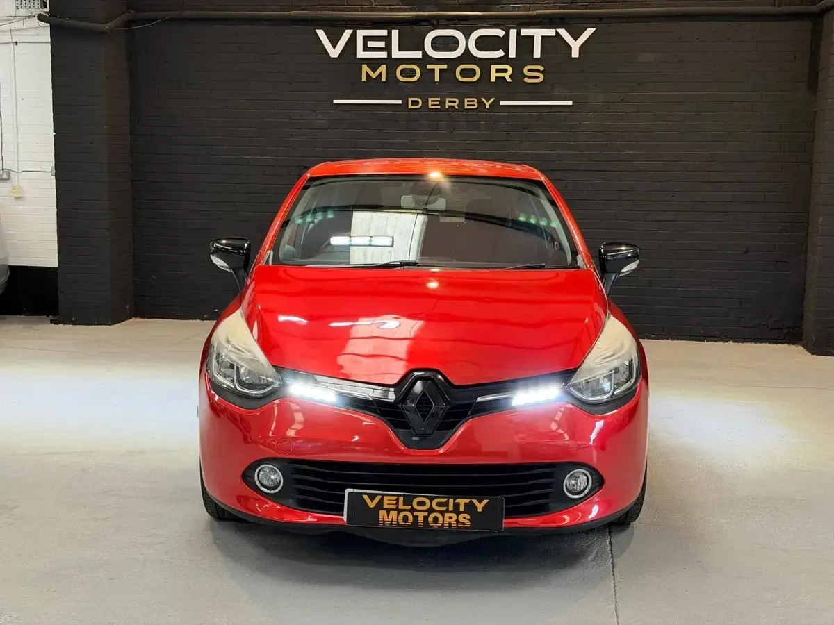 Used Renault Clio Dynamique 2014 Red Hatchback