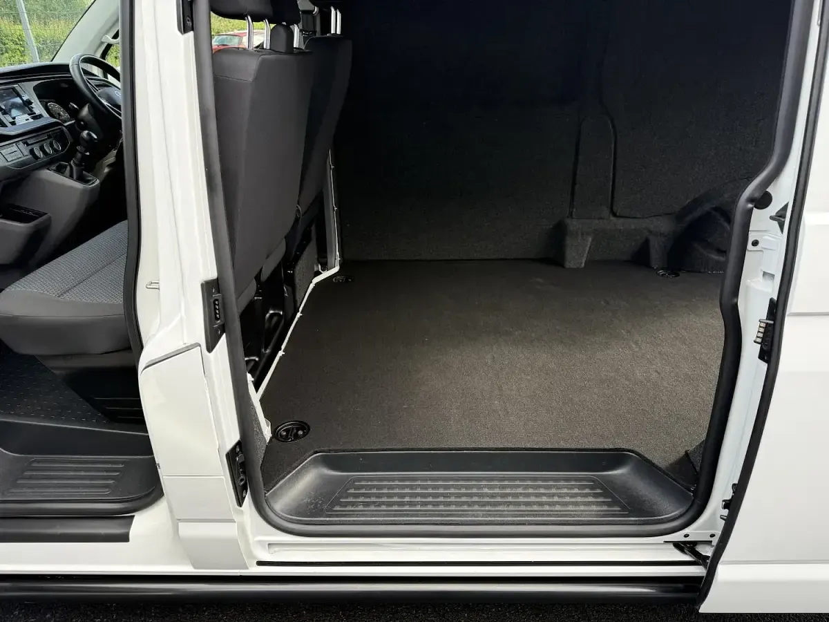 Used VW Transporter Highline 2023 White Van