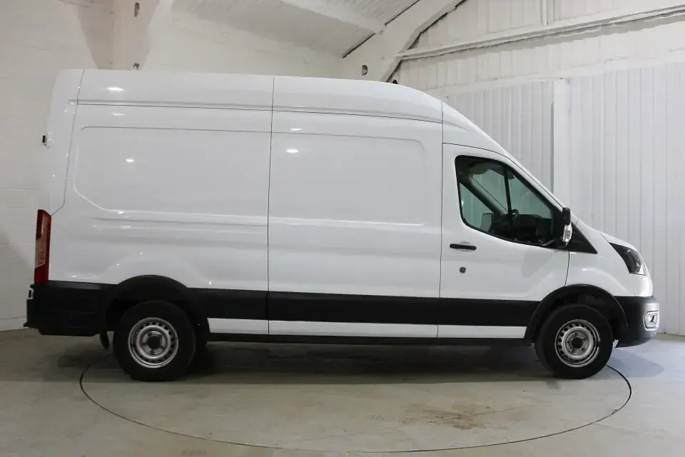 Used Ford Transit 130 HP (95 kW) 2021 White Van