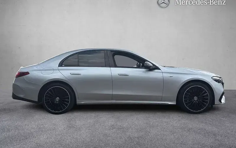 Used Mercedes E300 Urban 313 HP (230 kW) 2025 Silver Sedan