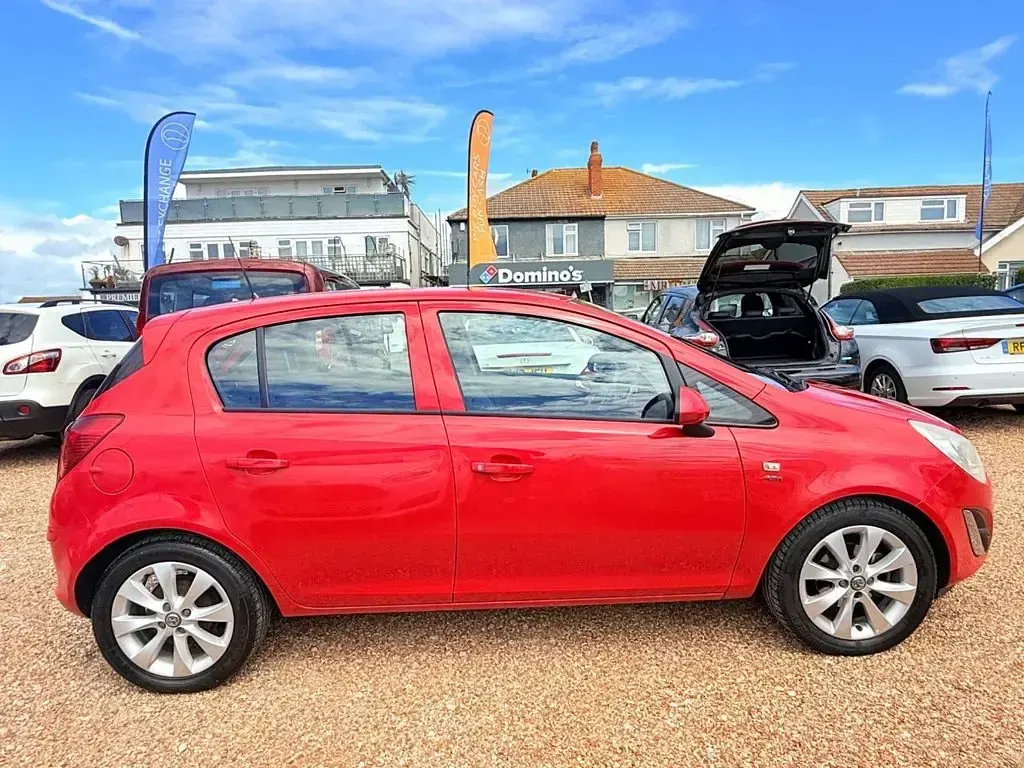 Used Vauxhall Corsa Active 85 HP (62 kW) 2012 Red Hatchback