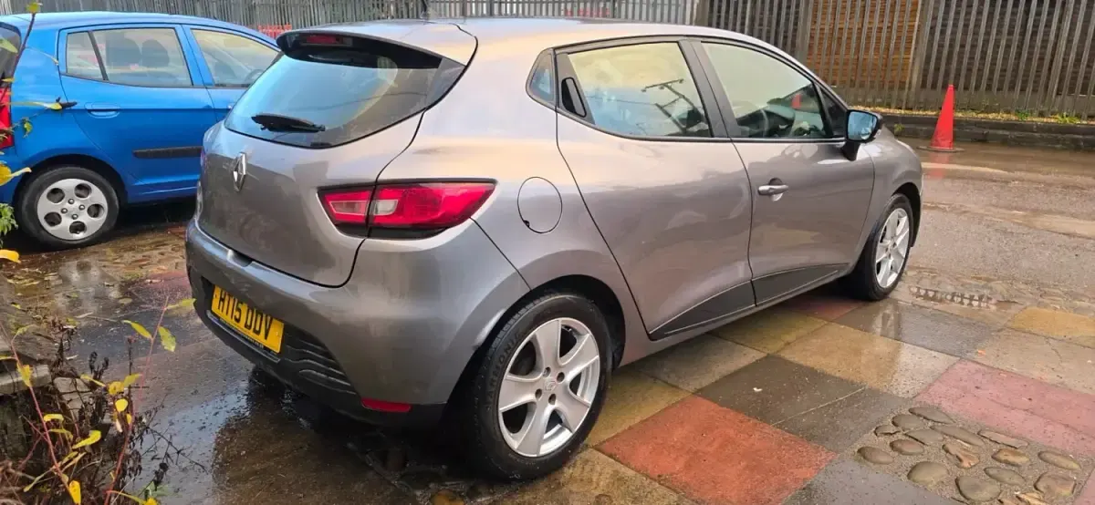Gebraucht Renault Clio IV Expression+ 2015 Grau Kleinwagen