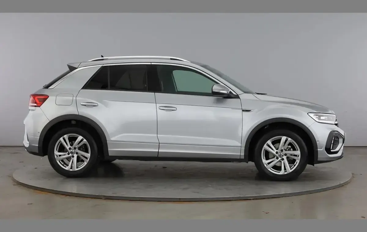 Usado VW T-Roc R-line 150 HP (110 kW) 2025 Prateado SUV