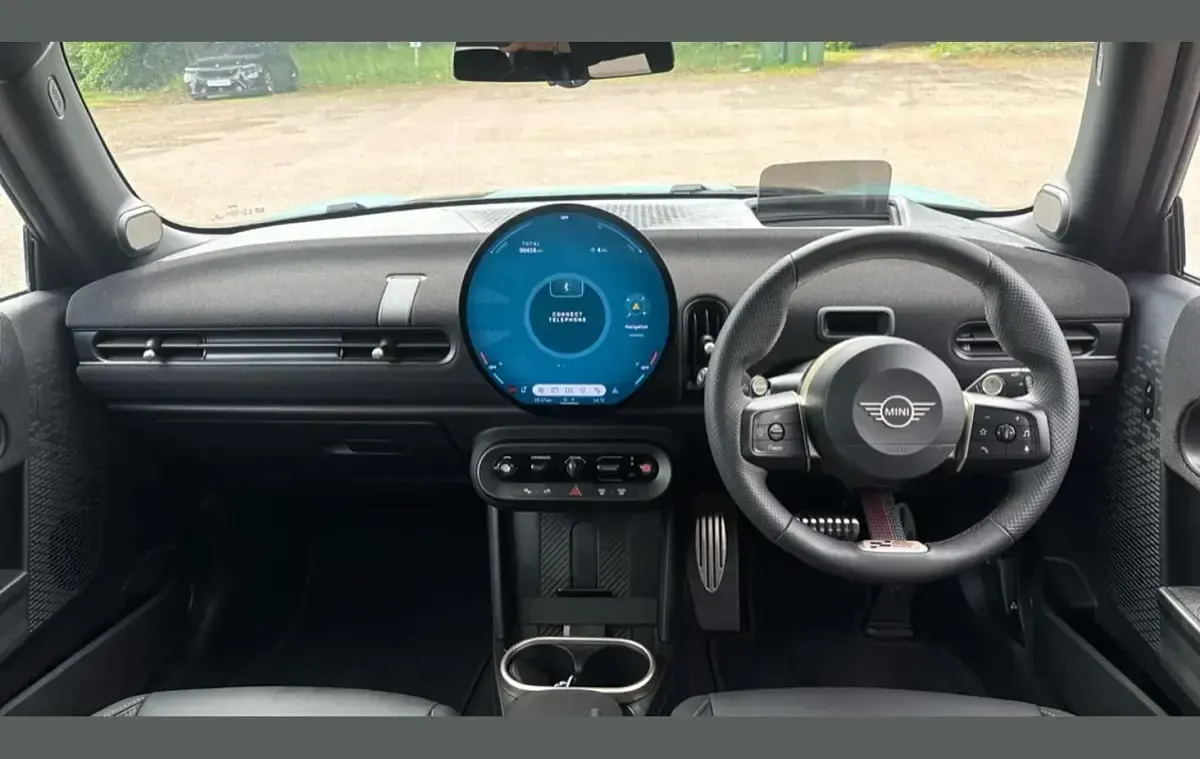 New Mini John Cooper Works 228 HP (167 kW) 2026 Green Hatchback