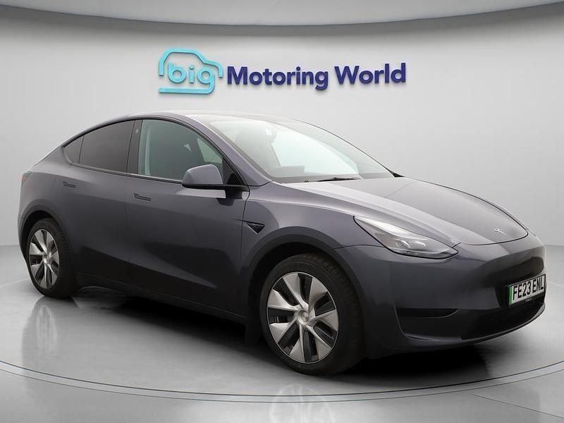Grey Used 2023 Tesla Model Y SUV | £22,500 (Good price) - Image 1/4
