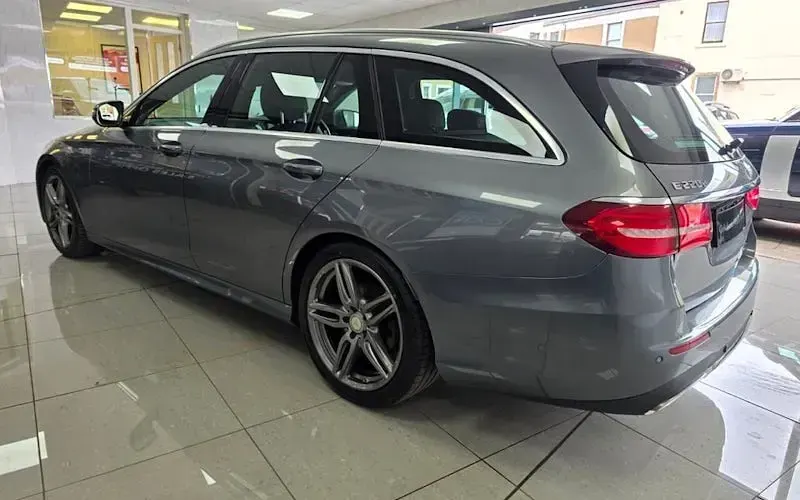 Używany Mercedes E220 AMG line 194 KM (142 kW) 2019 Kombi