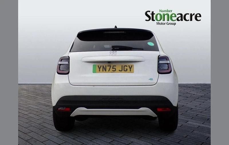 New Fiat 600 La Prima 114 kW (156 HP) 2025 White SUV