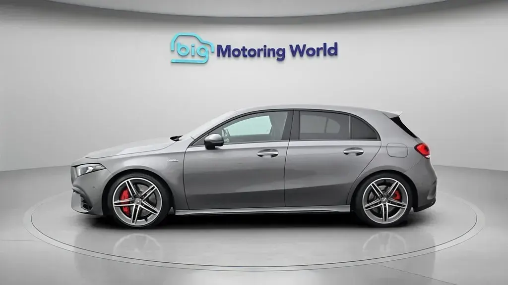 Usado Mercedes A45 AMG AMG 421 HP (309 kW) 2020 Cinzento Citadino
