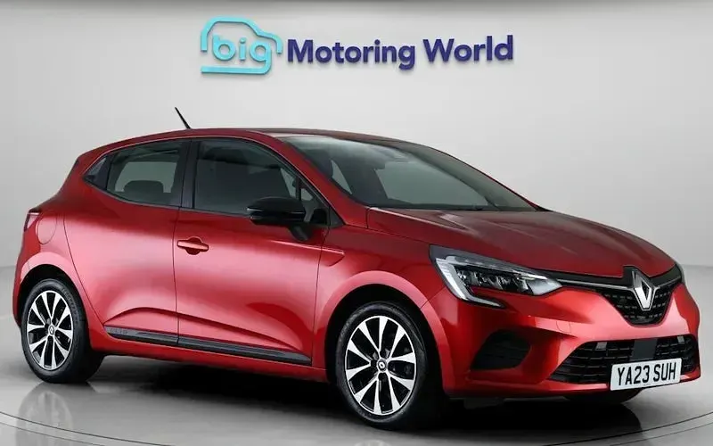 Używany Renault Clio V Evolution 145 KM (106 kW) 2023 Hatchback