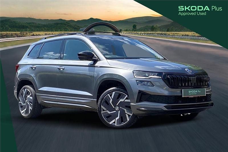 Graphite grey metallic Used 2023 Skoda Karoq SportLine SUV | £23,582 (Fair price) - Image 1/3